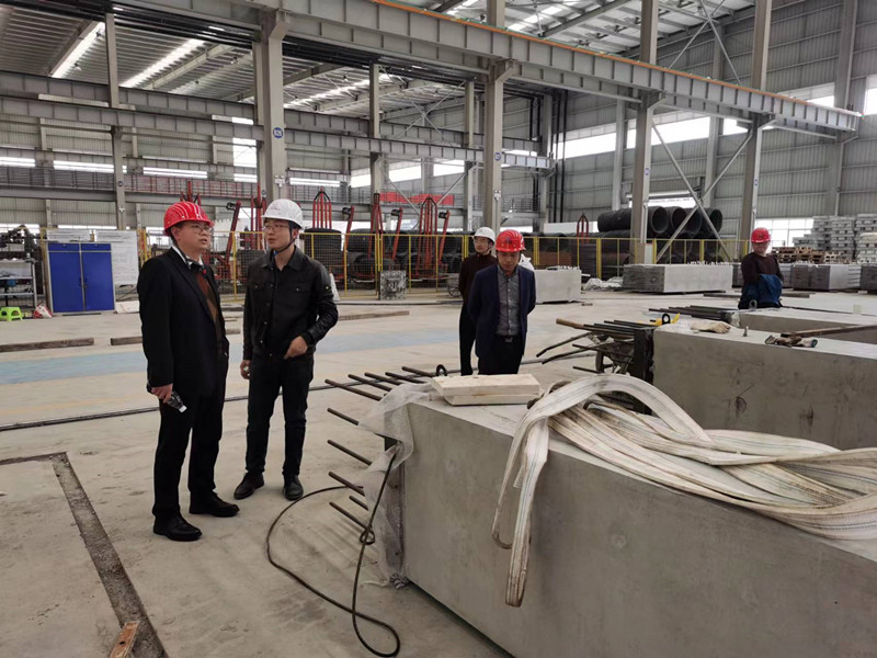 土木工程学院“访企拓岗就业’之走进雅安成建工业化建筑有限公司2.jpg