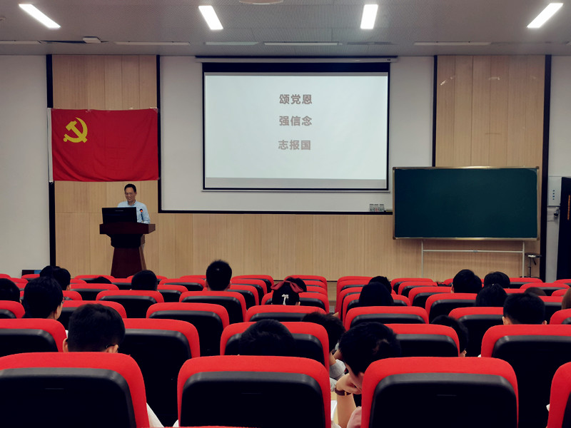 毕业生最后一课2_副本.jpg 毕业生最后一课2_副本.jpg