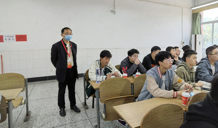 肖校.jpg