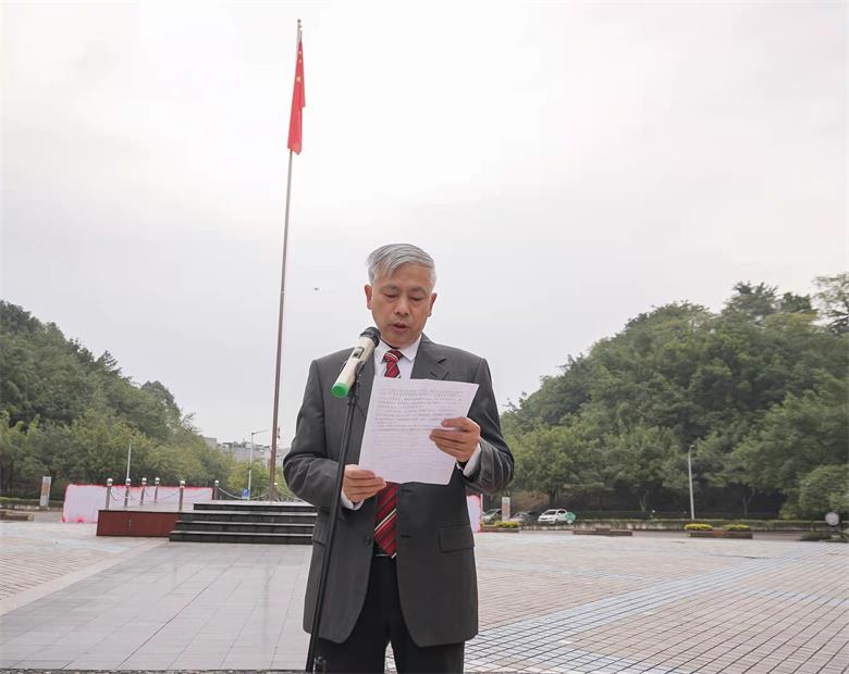 升国旗5.jpg 升国旗5.jpg