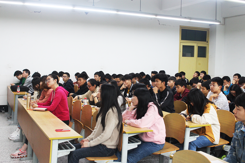 生工学院邀请优秀校友举办“奋斗者的足迹”讲座2.png