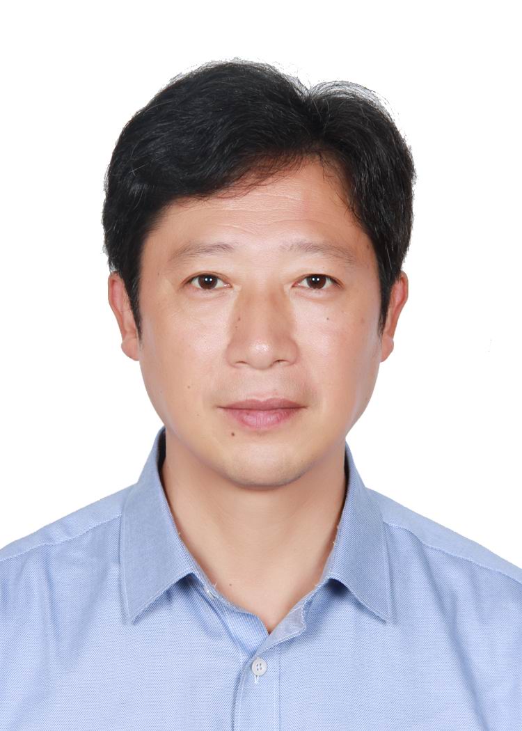 罗惠波标准照片IMG_4426.jpg