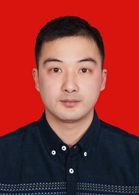 袁思棋证件照.jpg
