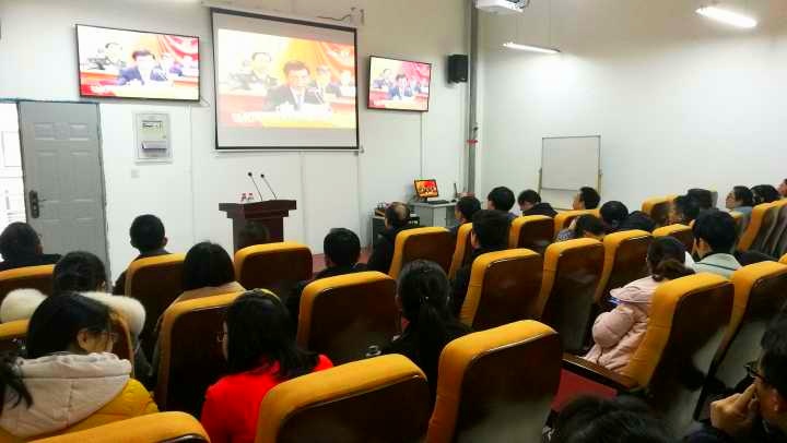 观看现场1.jpg 观看现场1.jpg