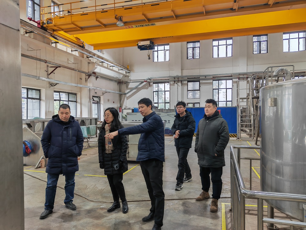 汾酒集团总工程师韩英一行莅校考察交流doc.jpg