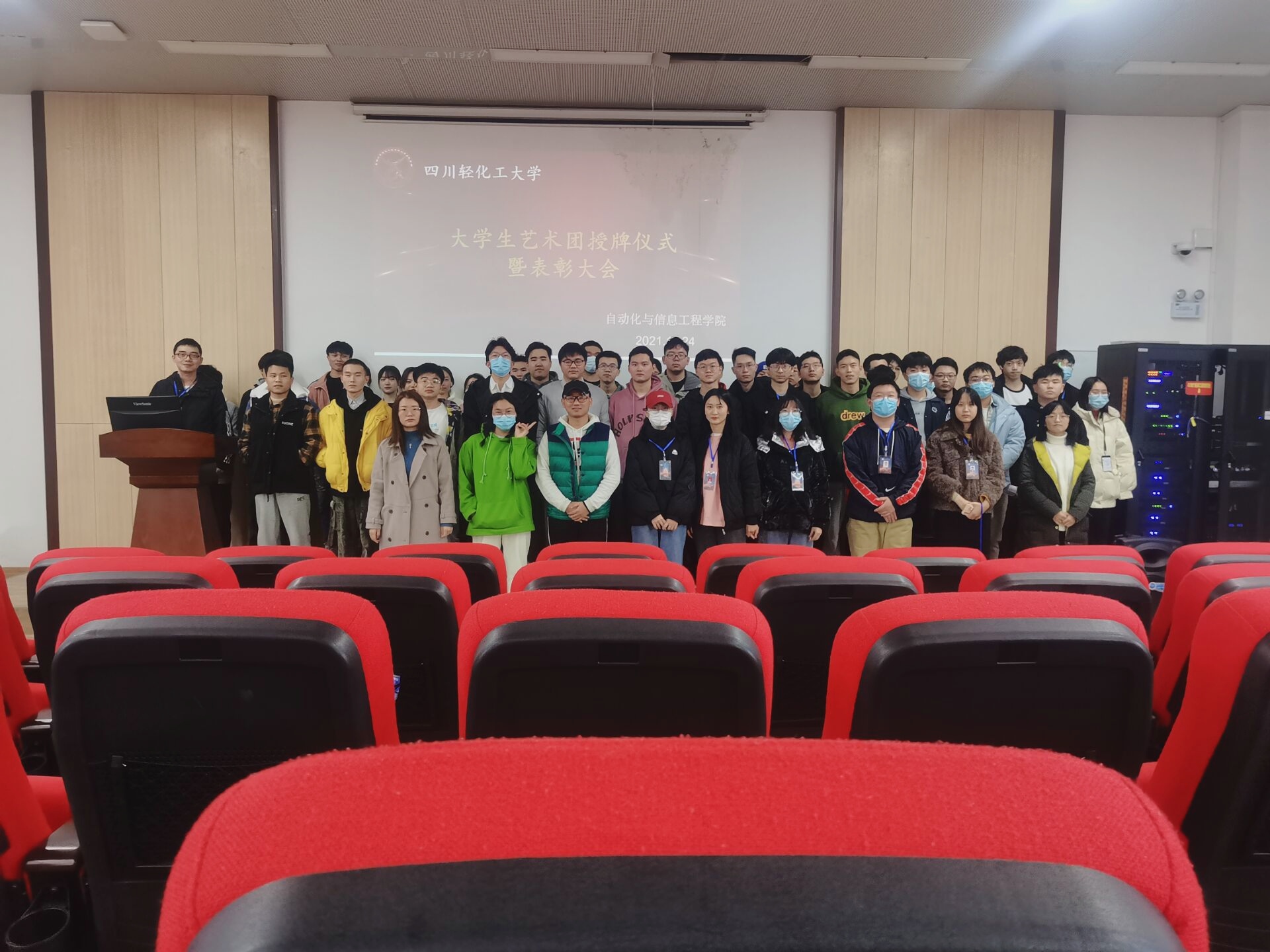 照片.jpg 照片.jpg