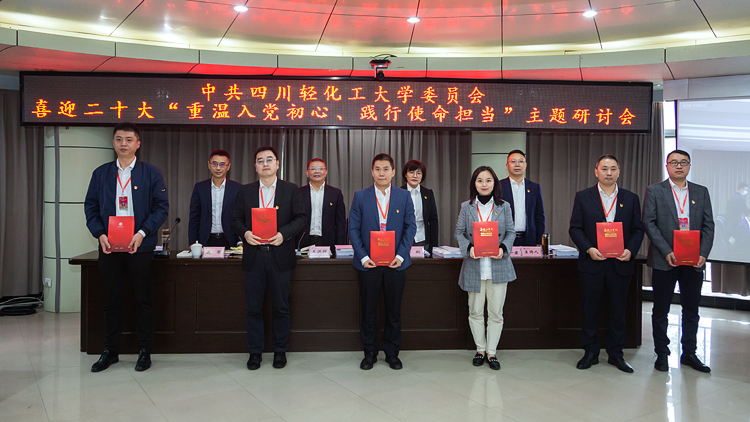 XCB_1157.jpg XCB_1157.jpg