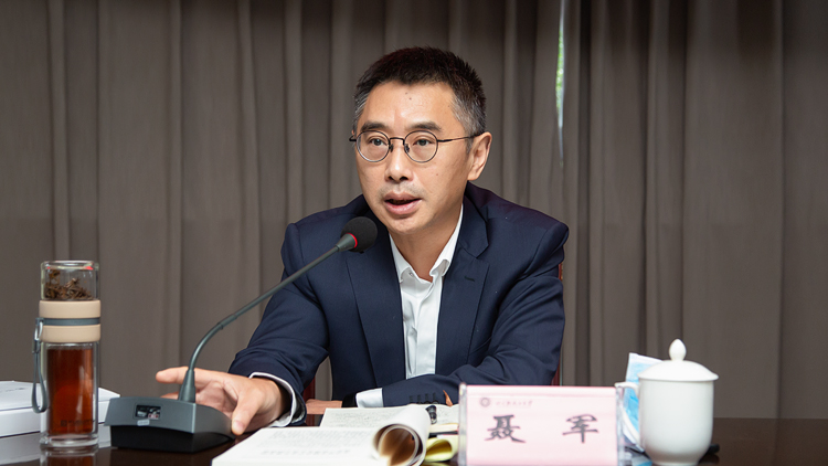 XCB_1210.jpg XCB_1210.jpg