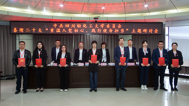 XCB_1151.jpg XCB_1151.jpg