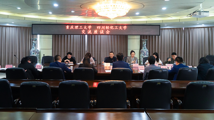 DSC05985.jpg DSC05985.jpg