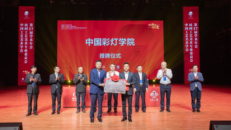 zyx-4122.jpg zyx-4122.jpg