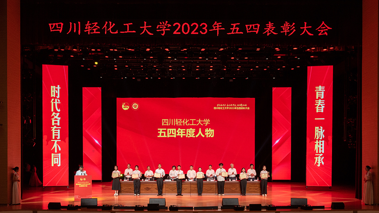 ZYX_6085.jpg ZYX_6085.jpg