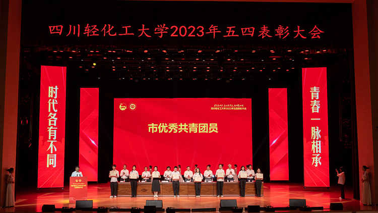 ZYX_6001.jpg ZYX_6001.jpg