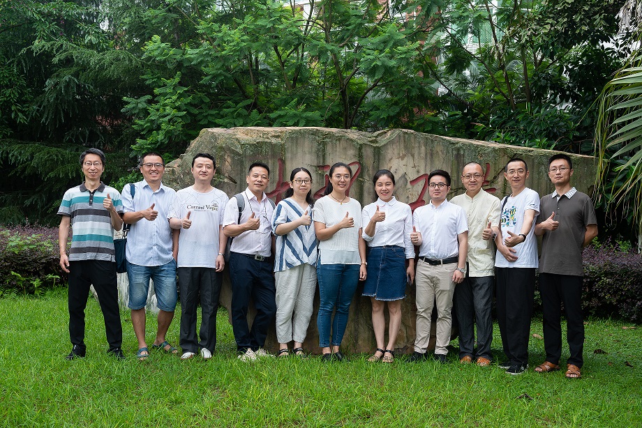 网络工程教学与科研团队.jpg 网络工程教学与科研团队.jpg