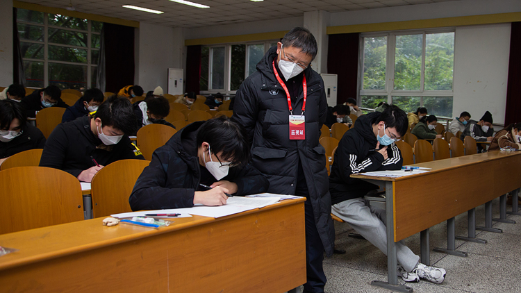 XCB_9558.jpg XCB_9558.jpg