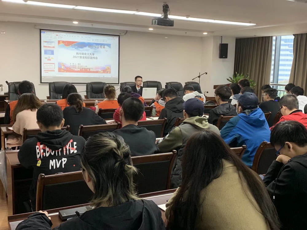 default.jpg default.jpg